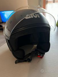 Casco GIVI