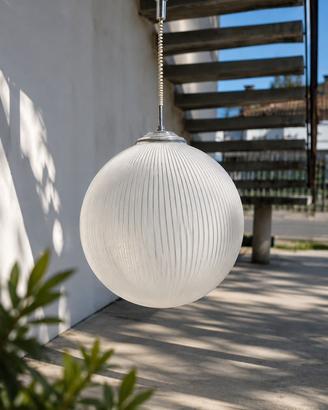 Grande lampadario a sospensione in vetro opalino