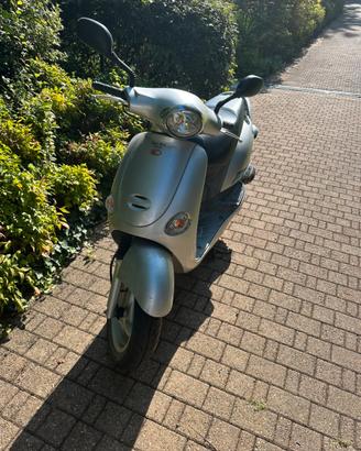Scooter Kymco Yup 50 .