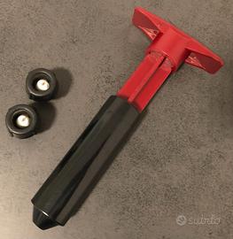 Marca: Swissmar. Accessorio: Vacu Vin + Tappi