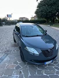 Lancia Ypsilon 1.2 69 CV 5 porte GPL Ecochic Plati