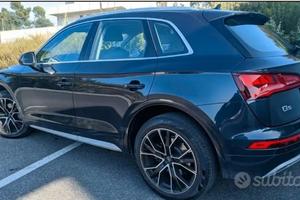 AUDI Q5 2.0 cc 190CV 4x4 s-tronic

