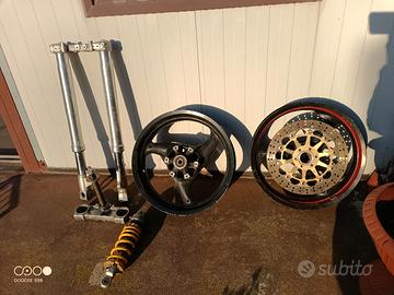 ducati Monster forcelle cerchi mono 