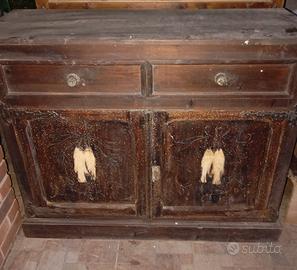 credenza da restaurare 