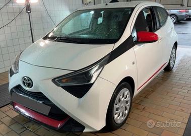 Toyota Aygo 1.0 5 porte/ neopatentati/FINANZIAMENT