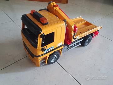 Camion soccorso stradale bruder
