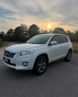 Toyota RAV 4 RAV4 Crossover 2.2 D-4D 150 CV Lounge
