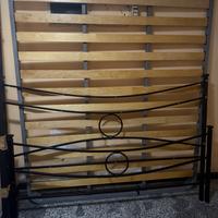 Testiera letto e rete senza piedi