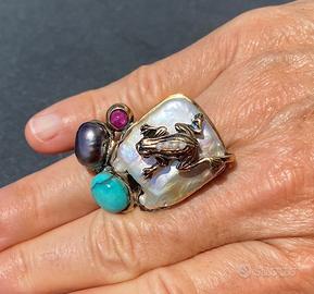 Anello ranocchia su madreperla