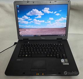 Portatile Fujitsu Cpu 1,6 Ghz ram 3Gb HD 80Gb 15,4