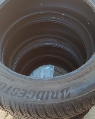 4 Gomme Invernali 235 55 18 Bridgestone Blizzak