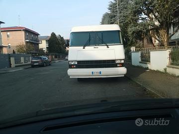 Caravan Pinnacle 255 motore chevrolet 6.2