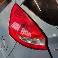 Fanale posteriore sinistro FORD FIESTA del 2011
