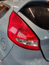 Fanale posteriore sinistro FORD FIESTA del 2011
