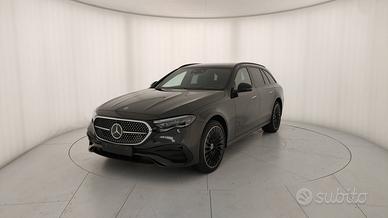 MERCEDES-BENZ E 220 d 4MATIC Station Wagon
