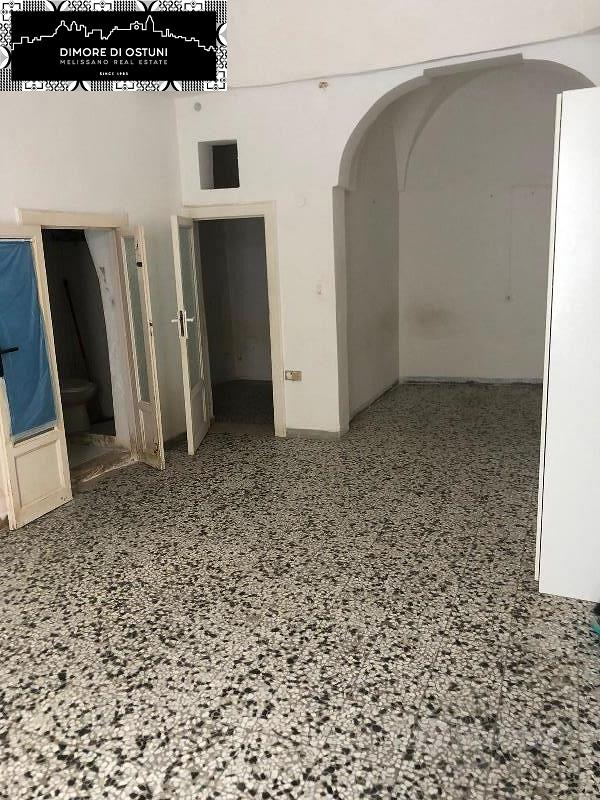 Subito – DIMORE di OSTUNI – MELISSANO REAL ESTATE – CASA D’EPOCA al 1°piano con TERRAZZA – ZONA 800 –  #finsubito richiedi mutuo fino 100%