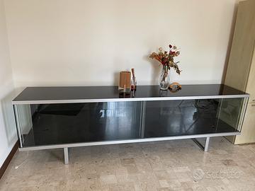 Broadway Madia by Tonelli design