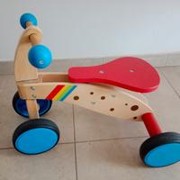 Triciclo in legno