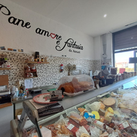 Attività commerciale a Roseto Capo Spulico