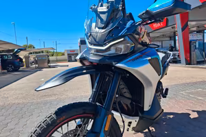 CF MOTO MT 800 X
