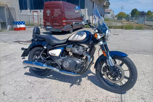 Royal Enfield Super Meteor Celestial