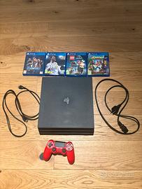 ps4 pro, con 4 giochi e joistick