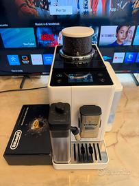 3 mesi di vita ! Macchina caffè Delonghi Rivelia