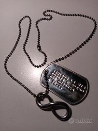 Collana con simbolo di infinito e piastrina incisa