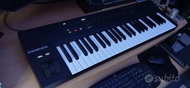 Master keyboard Komplete Kontrol A49