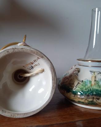 Lampada da tavolo in ceramica di Capodimonte.