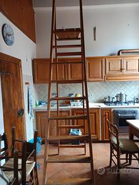 scala alta a libretto in legno