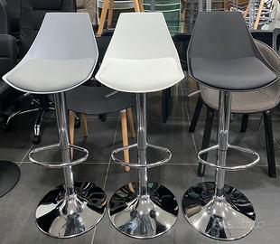 Sgabello con cuscino imbottito