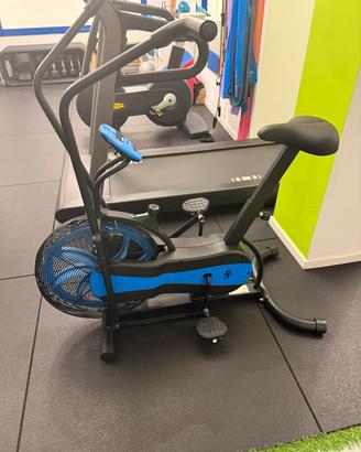 Air Bike Stormstrike 2k di CAPITAL SPORTS