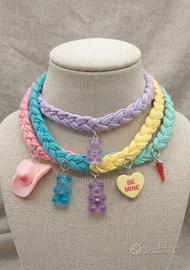 choker in omaggio  