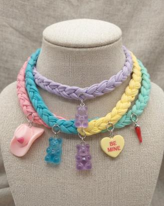 choker in omaggio  