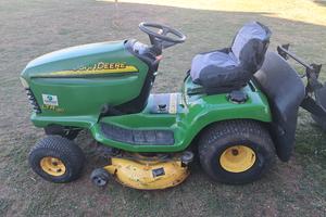 TRATTORINO TAGLIAERBA JONDEERE  LTR 180