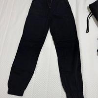 Pantaloni neri Bershka