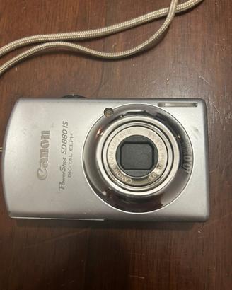 Canon Power Shot SD880 IS DIGITAL ELPH