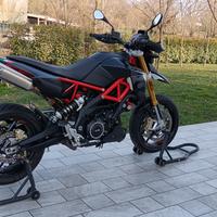 Aprilia Dorsoduro 900