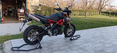 Aprilia Dorsoduro 900