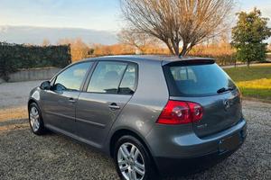 

Volkswagen Golf 1.6 2007