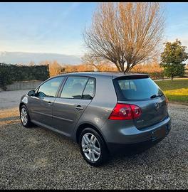 

Volkswagen Golf 1.6 2007