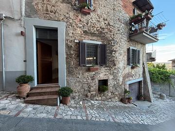 Bilocale nel centro storico di Todi