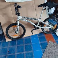 BMX WHISTLE KAROK bicicletta