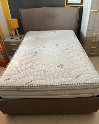 Letto con rete e materasso