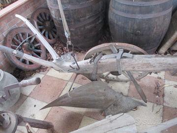 Grande aratro dell'ottocento