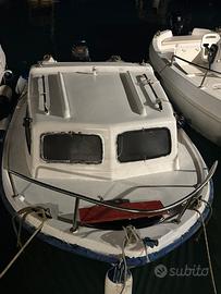 Barca con motore 25/40 funzionante
