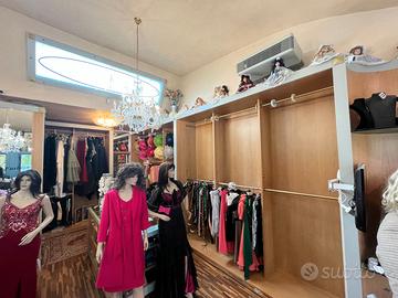 Arredamento negozio abbigliamento