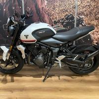 Triumph Trident 660 - Unipro solo 7.465 km