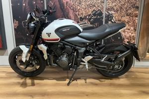 Triumph Trident 660 - Unipro solo 7.465 km